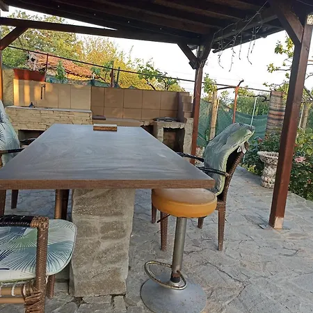 Stai Za Gosti Bazdarovi Apartament *
