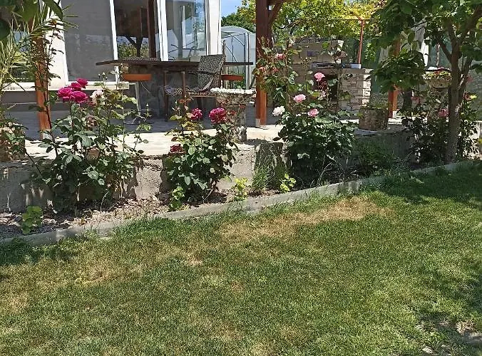 Stai Za Gosti Bazdarovi *