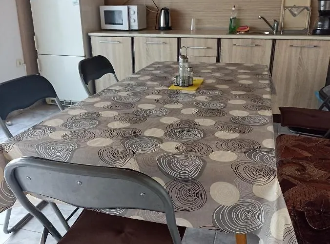 Lägenhet Stai Za Gosti Bazdarovi