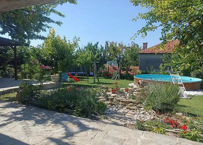 Stai Za Gosti Bazdarovi *